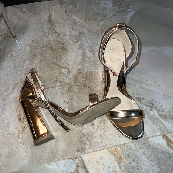 Women’s high heels - Picture 3 of 4